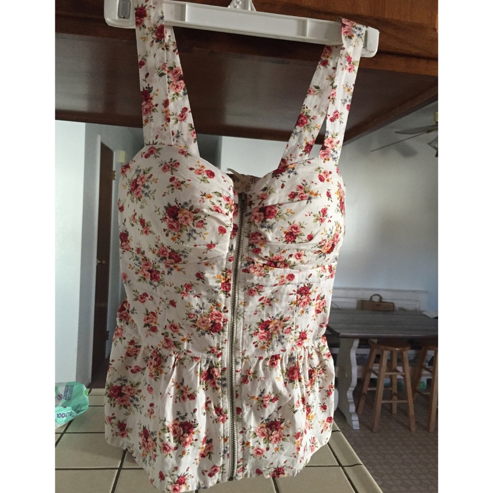 Cute floral top